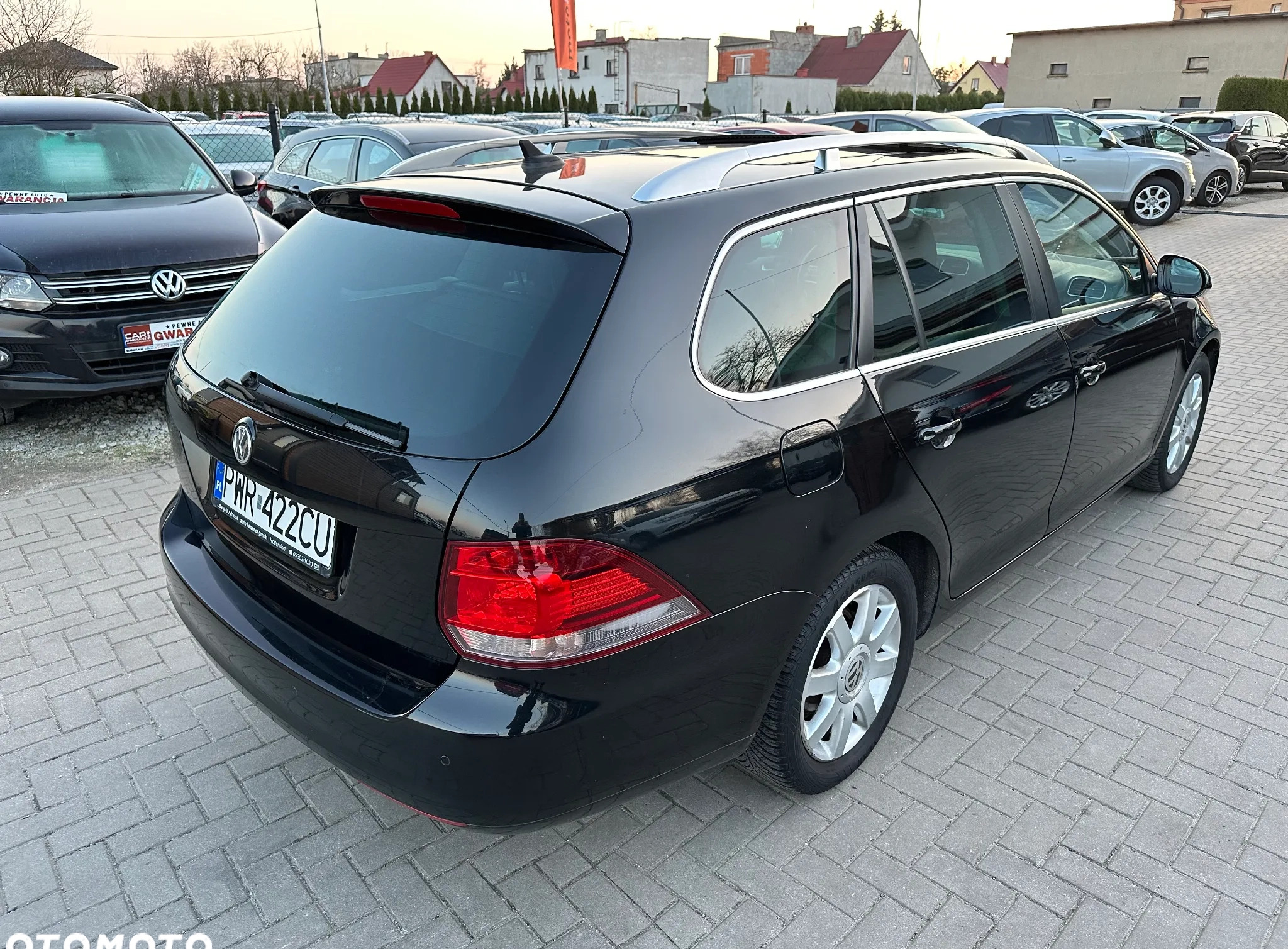 Volkswagen Golf cena 25900 przebieg: 185000, rok produkcji 2011 z Piaski małe 704